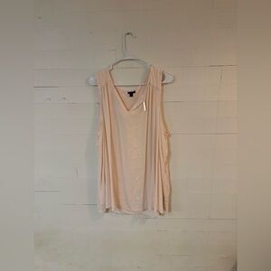 Torrid Size 5 Sleeveless Flowy Blouse Peach Pink Rayon Plus Size